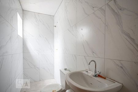 Casa para alugar com 75m², 2 quartos e 1 vaga Casa para alugar com 75m², 2 quartos e 1 vagaBanheiro