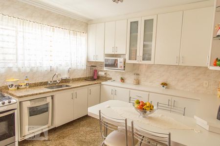 Casa à venda com 157m², 3 quartos e 3 vagasCozinha