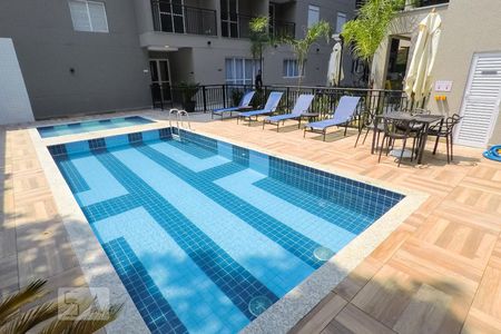 Apartamento à venda com 47m², 2 quartos e sem vagaÁrea comum - Piscina