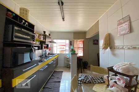 Casa à venda com 280m², 4 quartos e 4 vagasCozinha