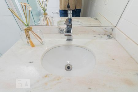 Apartamento para alugar com 78m², 2 quartos e 1 vaga Apartamento para alugar com 78m², 2 quartos e 1 vagaBanheiro da Suíte