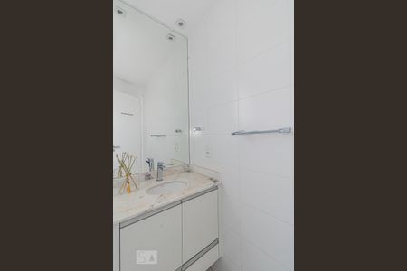 Apartamento para alugar com 78m², 2 quartos e 1 vaga Apartamento para alugar com 78m², 2 quartos e 1 vagaBanheiro da Suíte