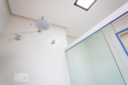 Banheiro de apartamento à venda com 1 quarto, 43m² em Campestre, Santo André