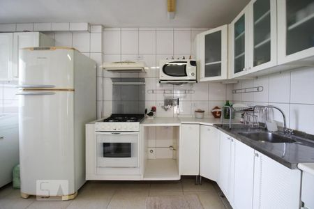 Apartamento para alugar com 136m², 3 quartos e 1 vaga Apartamento para alugar com 136m², 3 quartos e 1 vagaCozinha