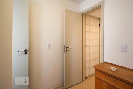 Apartamento para alugar com 136m², 3 quartos e 1 vaga Apartamento para alugar com 136m², 3 quartos e 1 vagaQuarto 2