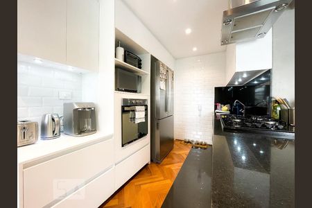 Apartamento à venda com 105m², 2 quartos e 1 vagaCozinha - Armários