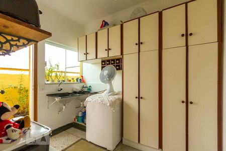 Casa à venda com 269m², 3 quartos e 5 vagasÁrea de serviço