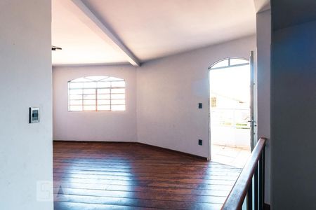 Casa para alugar com 186m², 3 quartos e 2 vagasSala 2