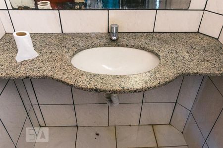 Casa para alugar com 186m², 3 quartos e 2 vagasBanheiro Social