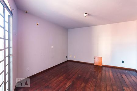 Casa para alugar com 186m², 3 quartos e 2 vagasSuíte Master