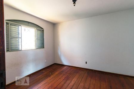 Casa para alugar com 186m², 3 quartos e 2 vagasQuarto 1
