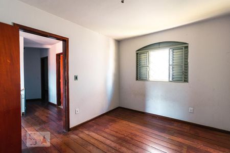 Casa para alugar com 186m², 3 quartos e 2 vagasQuarto 1