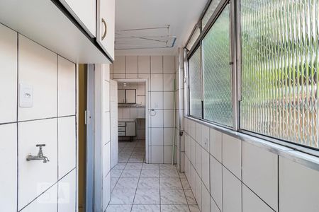 Apartamento à venda com 140m², 3 quartos e 1 vagaÁrea de serviço