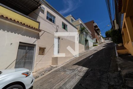 Casa de condomínio à venda com 130m², 3 quartos e 1 vagaFachada