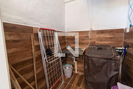 Casa de condomínio à venda com 130m², 3 quartos e 1 vagaÁrea de Serviço