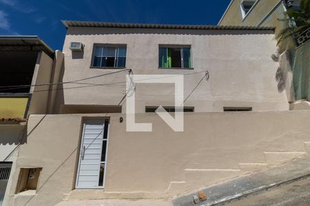 Casa de condomínio à venda com 130m², 3 quartos e 1 vagaFachada