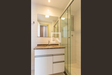 Banheiro da Suíte de apartamento para alugar com 2 quartos, 53m² em Campo Comprido, Curitiba