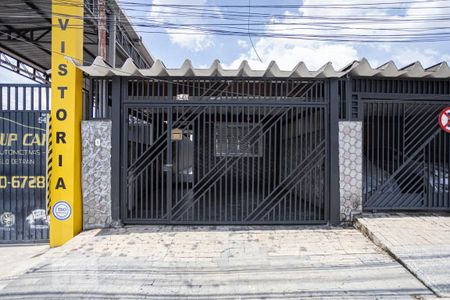Casa à venda com 130m², 2 quartos e 2 vagasFachada