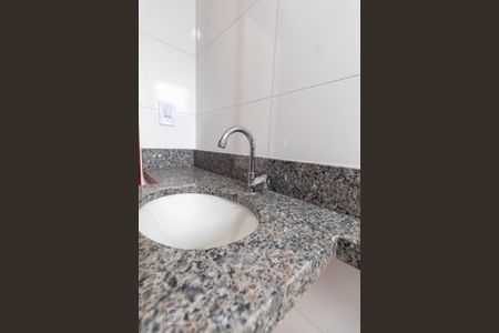 Apartamento para alugar com 67m², 2 quartos e 1 vaga Apartamento para alugar com 67m², 2 quartos e 1 vagaBanheiro da Suíte 1