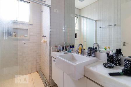 Apartamento à venda com 245m², 3 quartos e 5 vagasBanheiro Suite 2