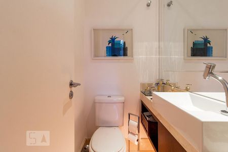 Apartamento à venda com 245m², 3 quartos e 5 vagasLavabo