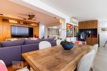 Varanda de apartamento à venda com 3 quartos, 245m² em Itaim Bibi, São Paulo