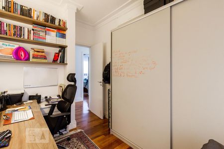 Apartamento à venda com 245m², 3 quartos e 5 vagasEscritório