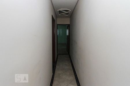 Casa para alugar com 224m², 5 quartos e 2 vagas Casa para alugar com 224m², 5 quartos e 2 vagasCorredor