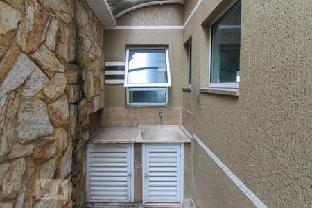 Casa para alugar com 224m², 5 quartos e 2 vagas Casa para alugar com 224m², 5 quartos e 2 vagasCorredor