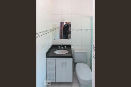 Casa para alugar com 224m², 5 quartos e 2 vagas Casa para alugar com 224m², 5 quartos e 2 vagasBanheiro da Suite 02