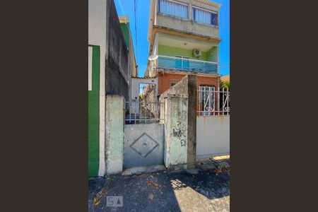 Entrada de casa para alugar com 2 quartos, 90m² em Penha Circular, Rio de Janeiro