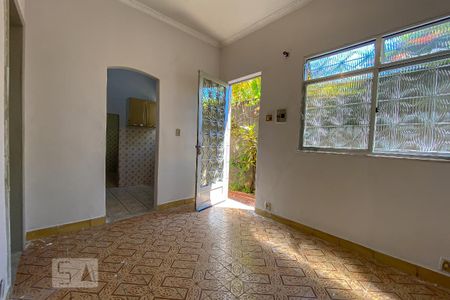 Sala de casa para alugar com 2 quartos, 90m² em Penha Circular, Rio de Janeiro
