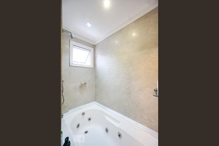 Apartamento à venda com 105m², 2 quartos e 2 vagasBanheira 