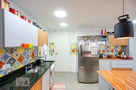 Apartamento à venda com 105m², 2 quartos e 2 vagasCozinha