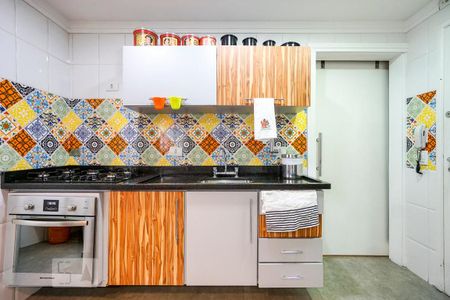 Apartamento à venda com 105m², 2 quartos e 2 vagasCozinha