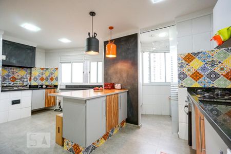 Apartamento à venda com 105m², 2 quartos e 2 vagasCozinha