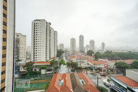 Apartamento à venda com 105m², 2 quartos e 2 vagasVista da suíte 02