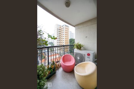 Apartamento à venda com 105m², 2 quartos e 2 vagasVaranda