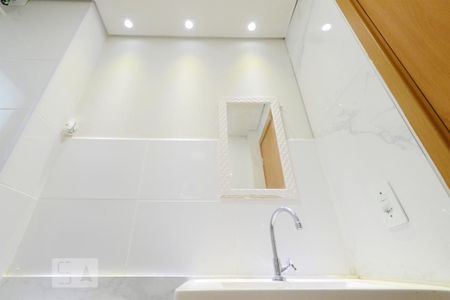 Apartamento para alugar com 43m², 2 quartos e 1 vaga Apartamento para alugar com 43m², 2 quartos e 1 vagaBanheiro