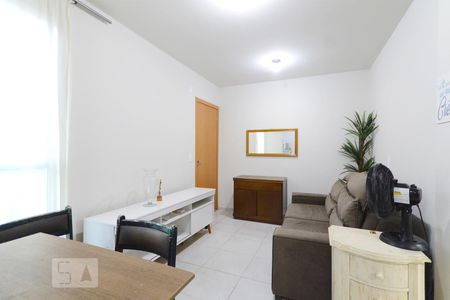 Sala de apartamento para alugar com 2 quartos, 43m² em Serraria, São José