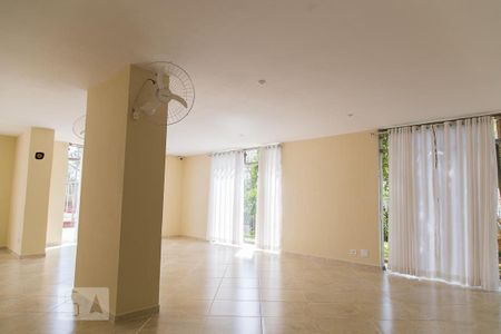 Apartamento para alugar com 58m², 2 quartos e 1 vaga Apartamento para alugar com 58m², 2 quartos e 1 vagaÁrea comum - Salão de festas