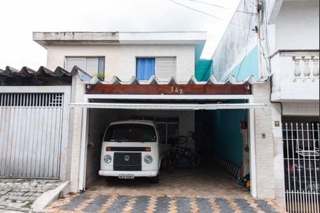 Casa à venda com 100m², 2 quartos e 2 vagas Casa à venda com 100m², 2 quartos e 2 vagasFachada