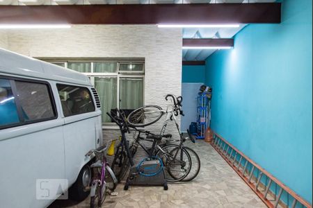 Casa à venda com 100m², 2 quartos e 2 vagas Casa à venda com 100m², 2 quartos e 2 vagasGaragem