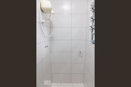 Casa à venda com 100m², 2 quartos e 2 vagas Casa à venda com 100m², 2 quartos e 2 vagasChuveiro