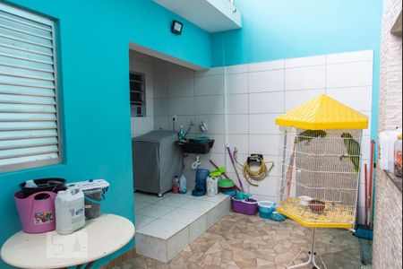 Casa à venda com 100m², 2 quartos e 2 vagas Casa à venda com 100m², 2 quartos e 2 vagasQuintal/área de serviço