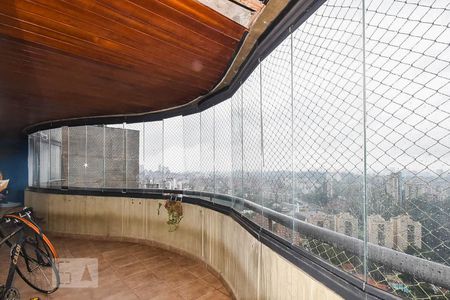 Apartamento para alugar com 370m², 5 quartos e 4 vagas Apartamento para alugar com 370m², 5 quartos e 4 vagasVaranda