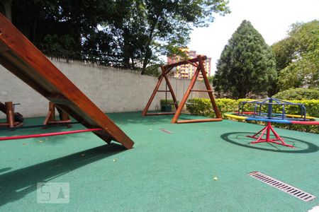 Apartamento à venda com 120m², 2 quartos e 2 vagasÁrea Comum - Playground