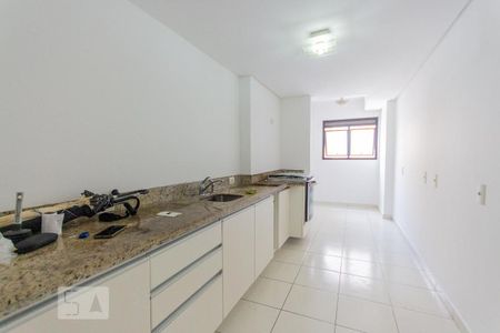 Apartamento à venda com 92m², 2 quartos e 2 vagas Apartamento à venda com 92m², 2 quartos e 2 vagasCozinha e Área de Serviço