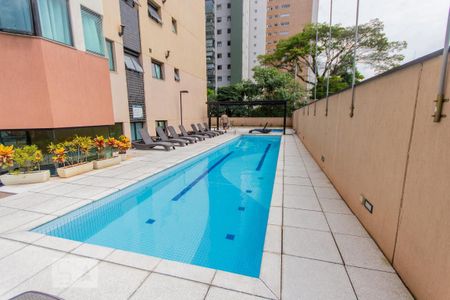 Apartamento à venda com 92m², 2 quartos e 2 vagas Apartamento à venda com 92m², 2 quartos e 2 vagasÁrea comum - Piscina