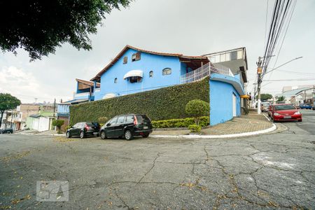 Casa à venda com 400m², 5 quartos e 8 vagas Casa à venda com 400m², 5 quartos e 8 vagasFachada